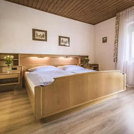 Gastehaus Thomabauer * Bayerisch Gmain