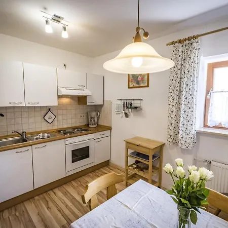 Gastehaus Thomabauer Appartement *